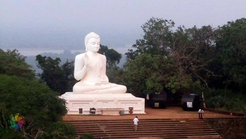 Sri Lanka'da gezilecek yerler -Mihintale-Oturan-Buddha